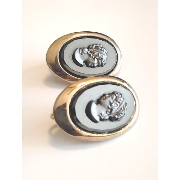 Jewelry - ★VINTAGE SILVER HEMATITE WARRIOR CLIP ON EARRINGS Whimsygoth Grunge